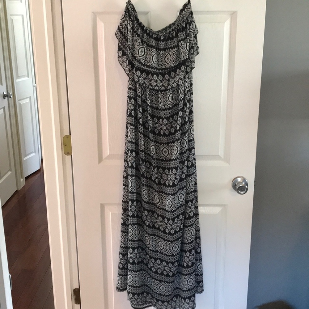 Ya LA Black and White Long Maxi - Size M